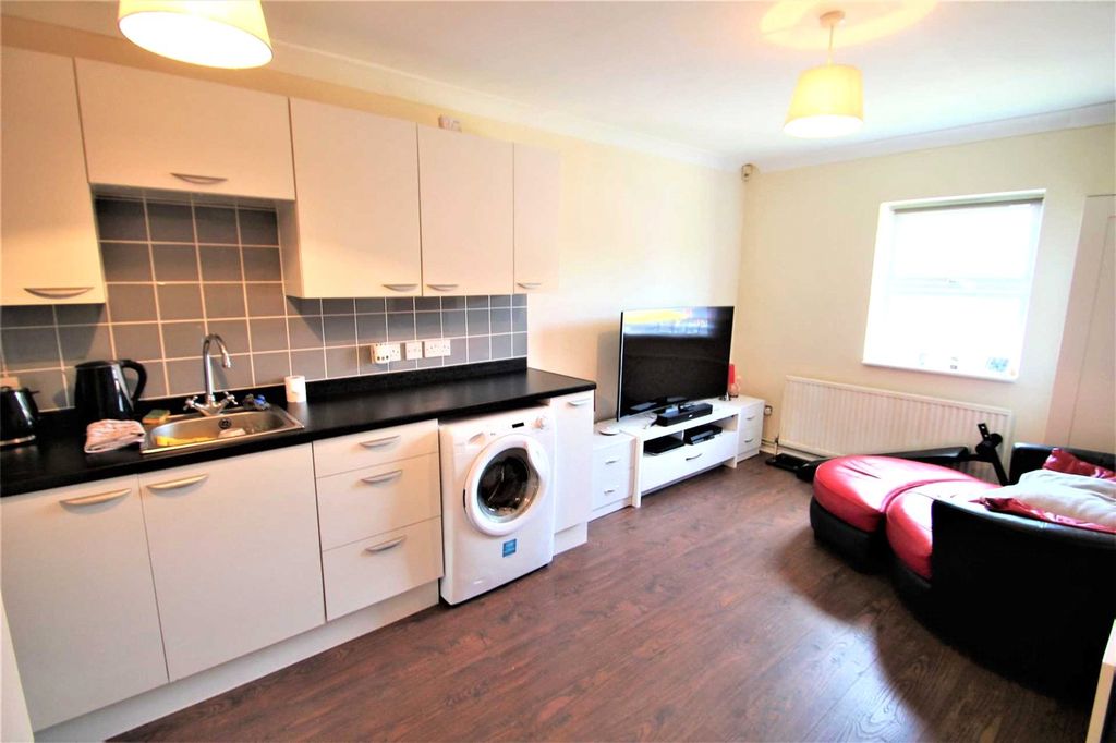 Property photo 2 of 7 Photo