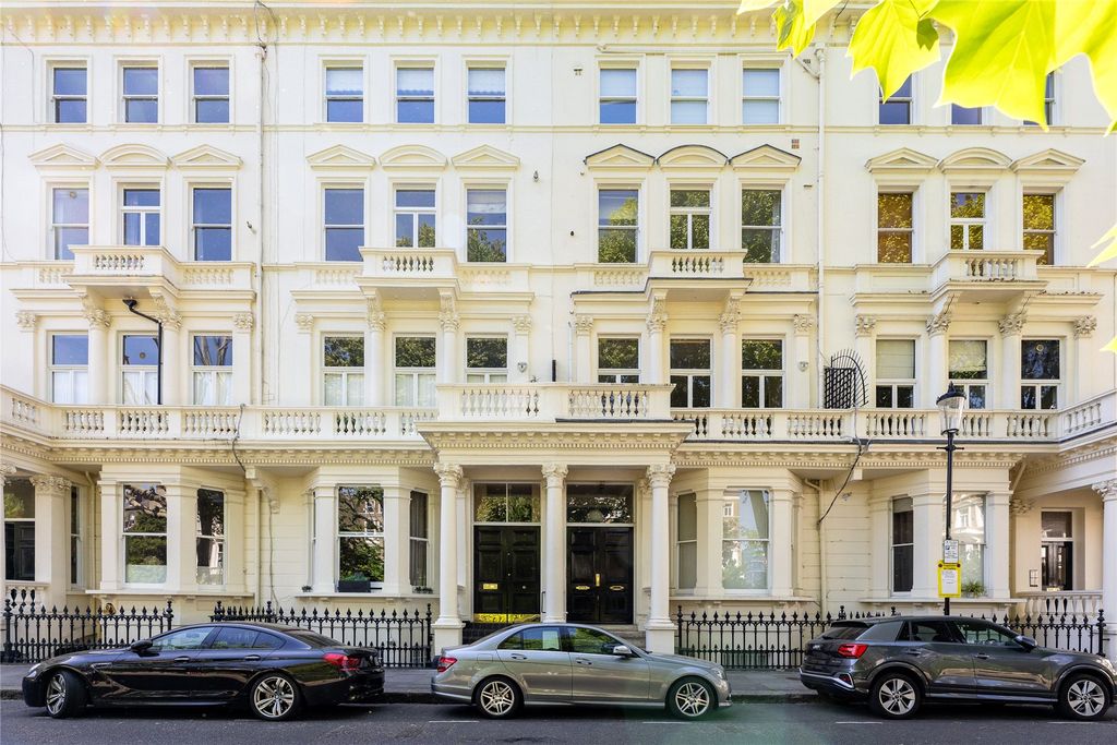 Property photo 1 of 9 Exterior