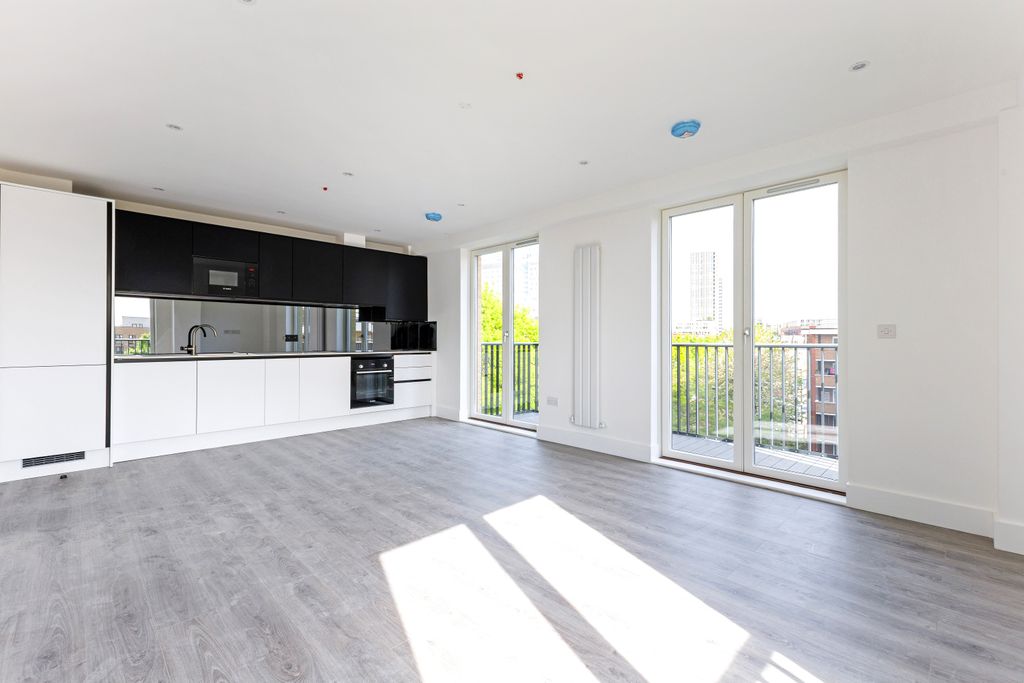 Property photo 1 of 8 90558_Flat-8-2-4-Sidney-Street (8)
