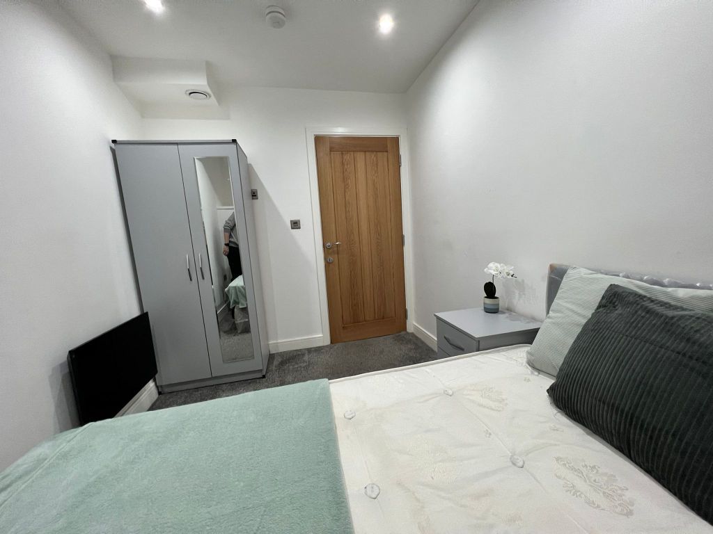 Property photo 3 of 6