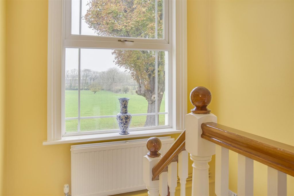 Additional image 20 of 6 bed detached house for saleThe Ride, Totternhoe, Bedfordshire LU6