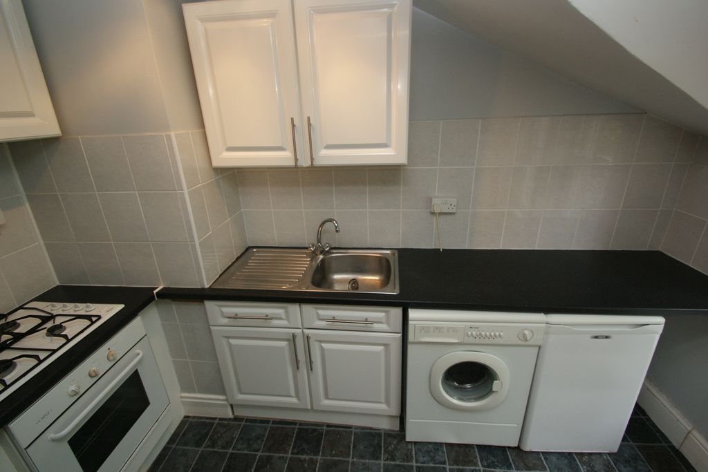 Property photo 2 of 4 37 Royal Park Tff 00