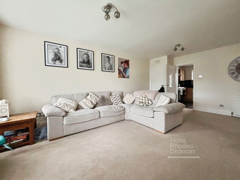 Property photo 3 of 13 Living Room