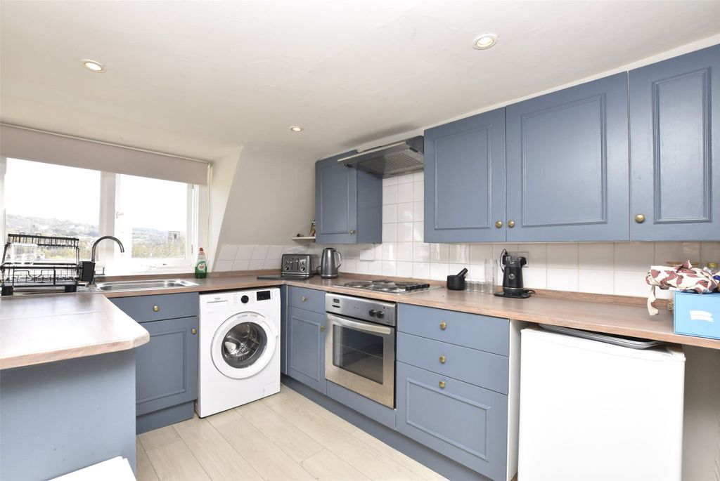 Property photo 2 of 8 Kitchen