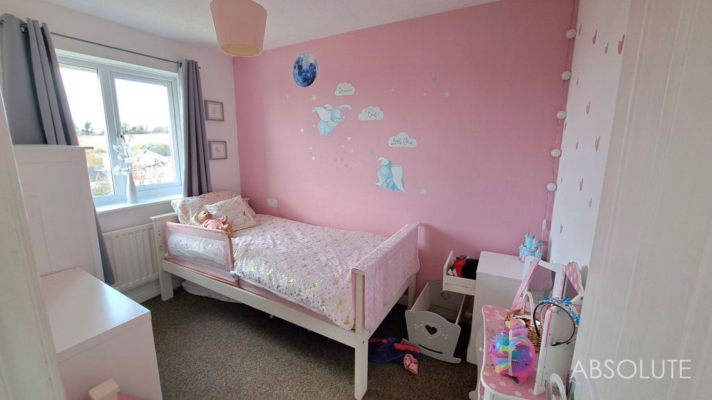 Property photo 3 of 8 Bedroom 2