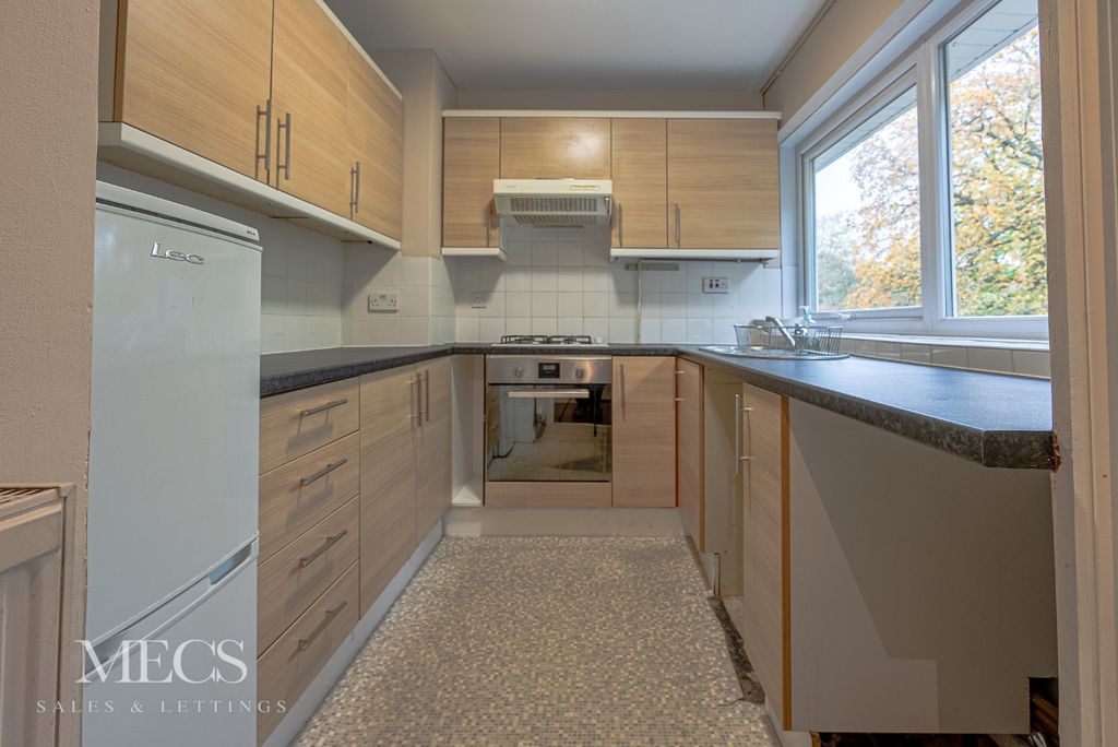 Property photo 2 of 10 4140963