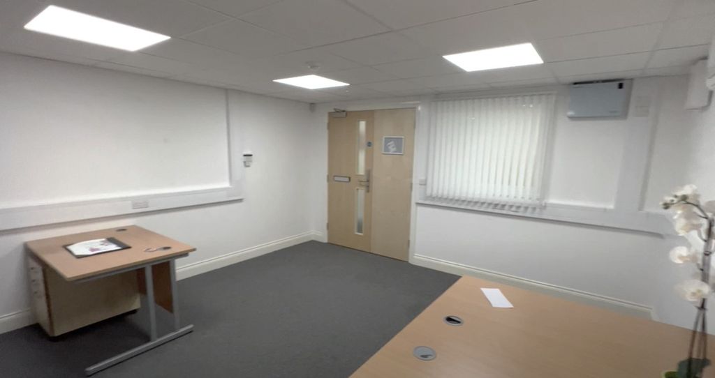 Property photo 2 of 3