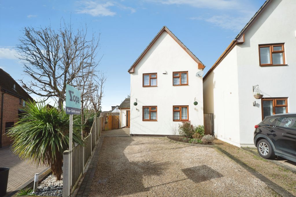 Additional image 5 of 3 bed detached house for saleSpinney Close, Rainham RM13