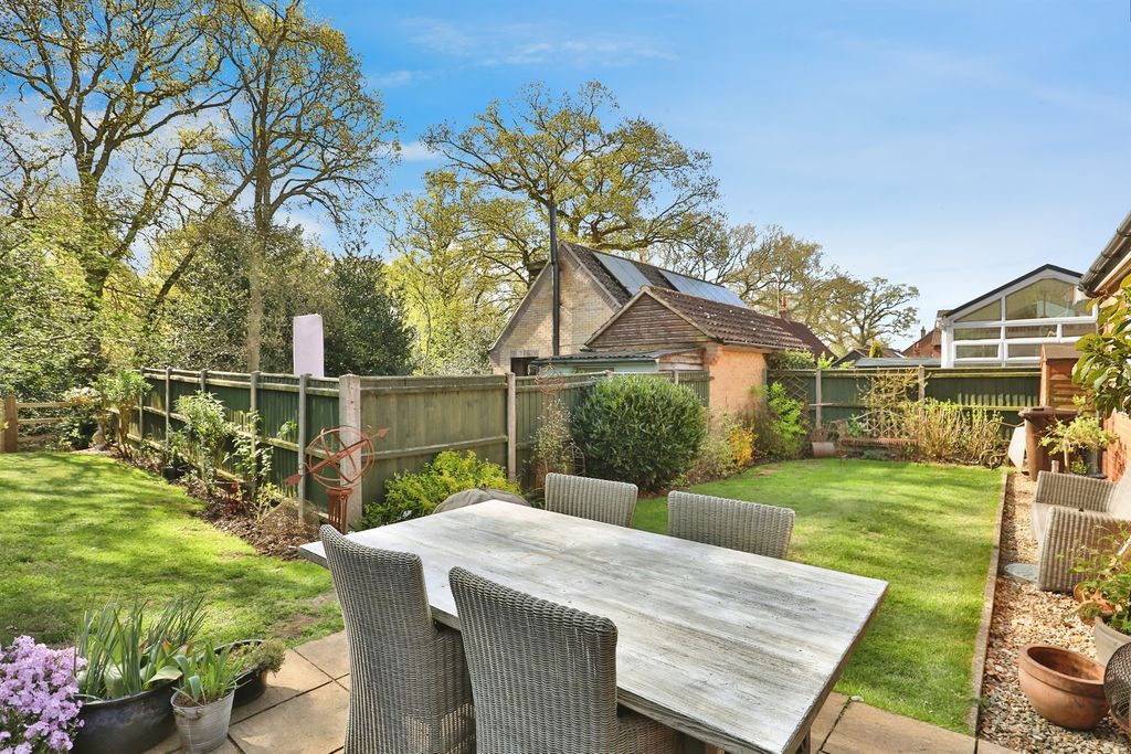 Property photo 2 of 12