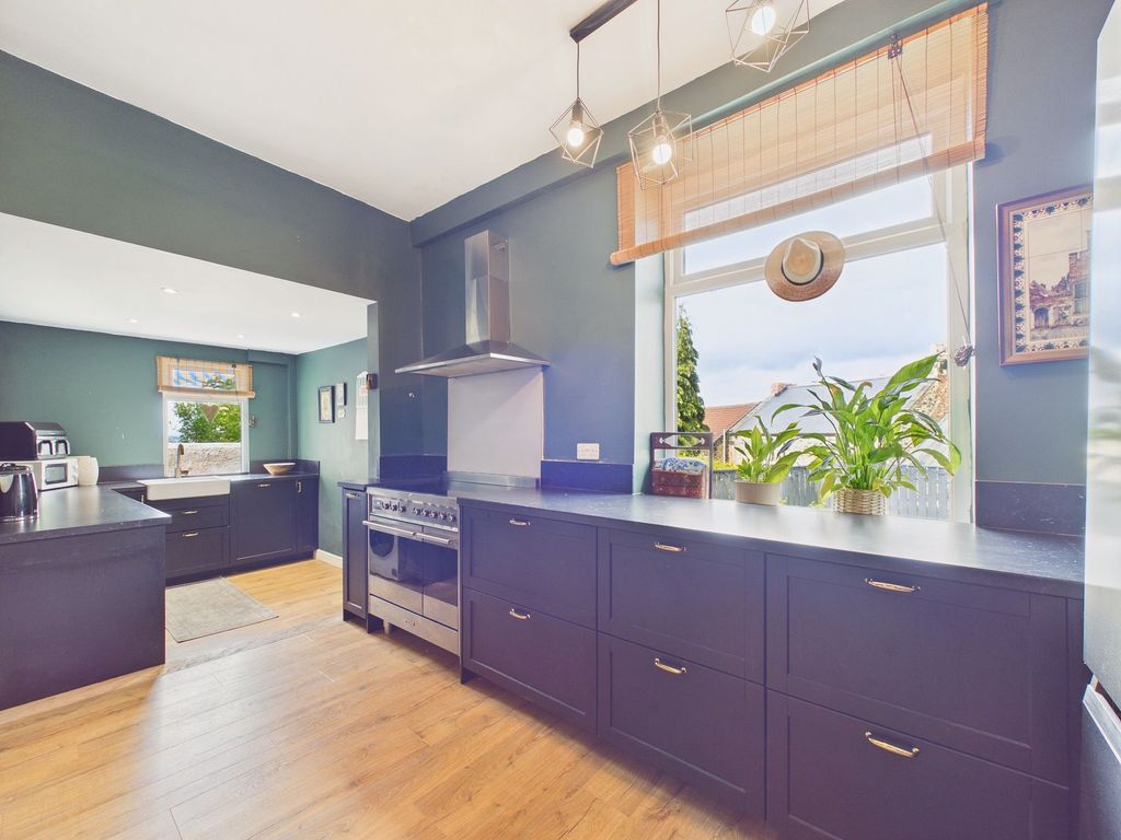 Property photo 3 of 13 Dining Kitchen