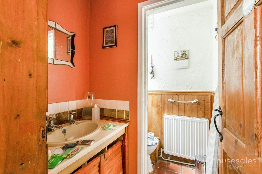 Property photo 3 of 14