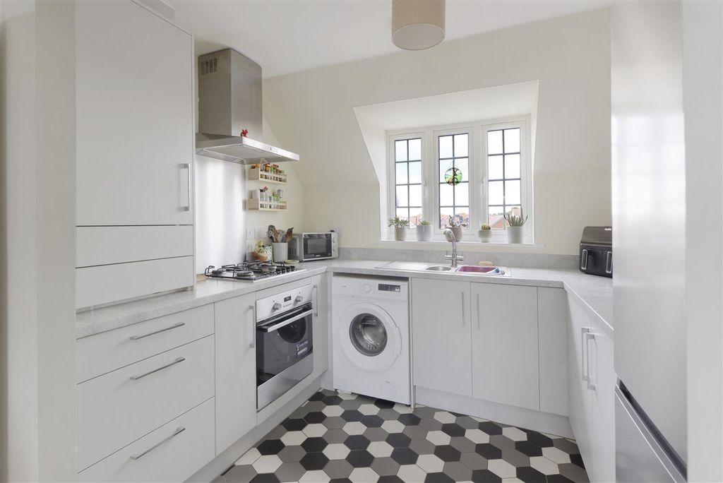 Property photo 1 of 12 Kitchen