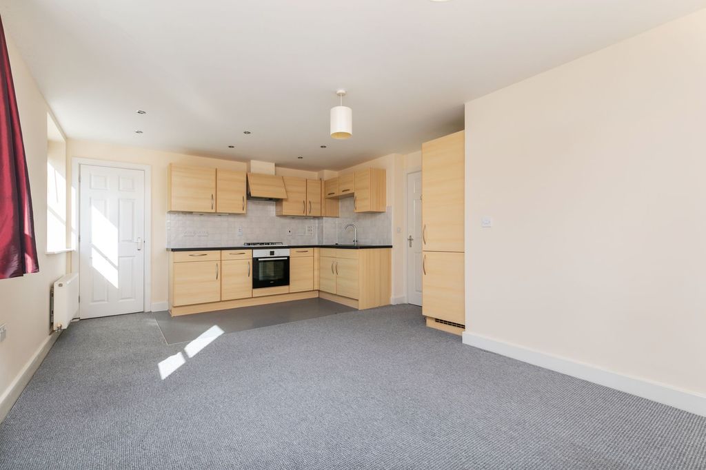 Property photo 2 of 7