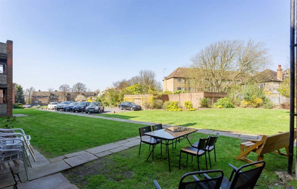 Property photo 2 of 10 Property-Photo-772