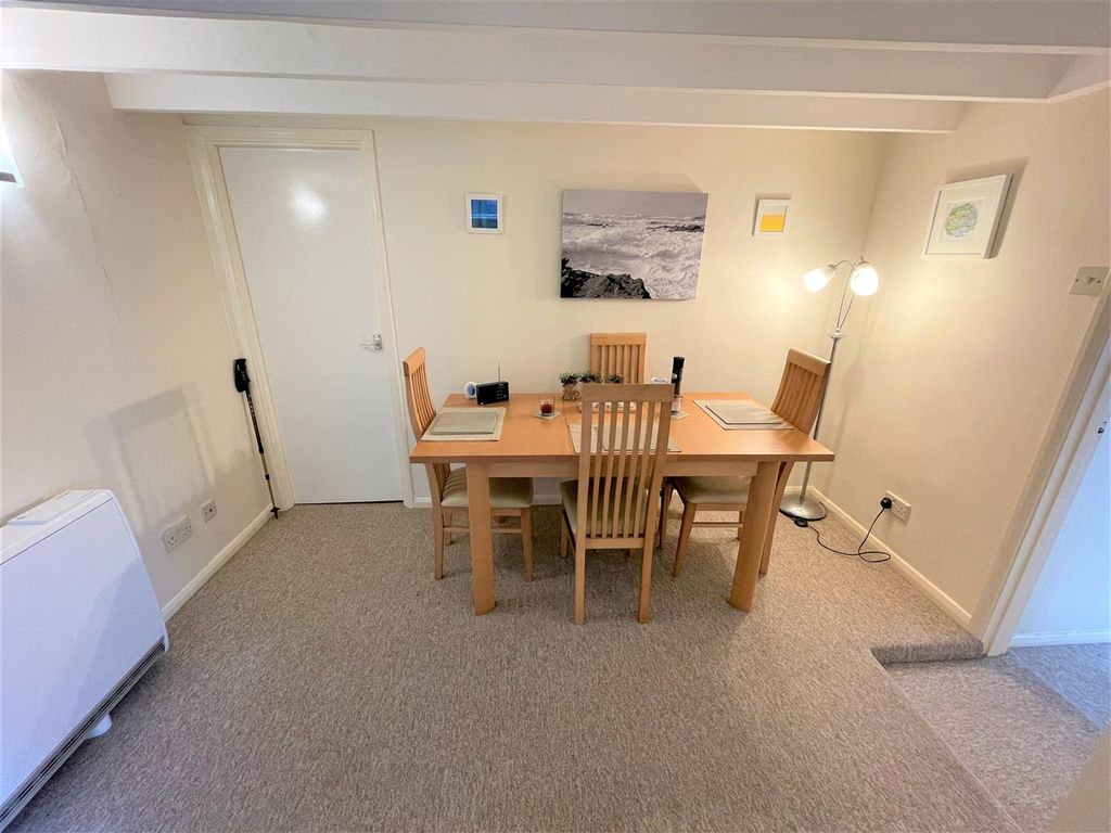 Property photo 3 of 11 Dining Room.Jpg