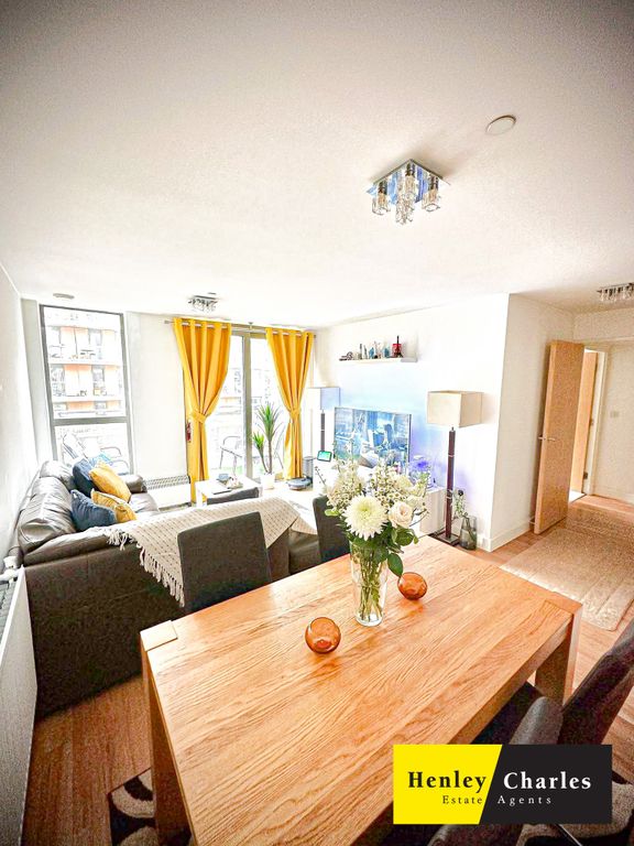 Property photo 2 of 9