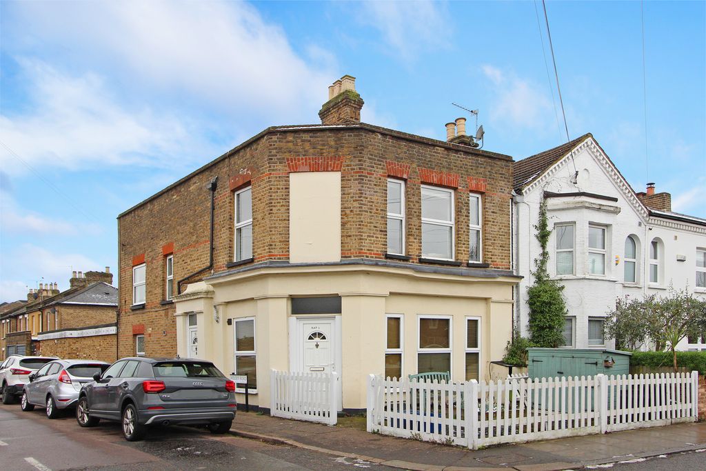 Property photo 1 of 8