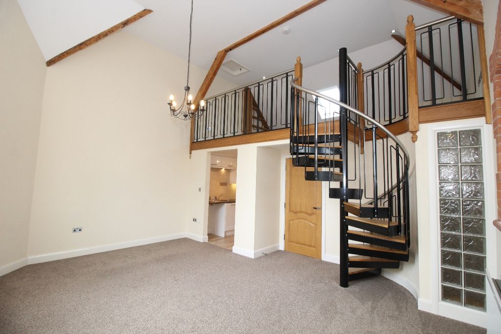 Property photo 3 of 10 Living Room