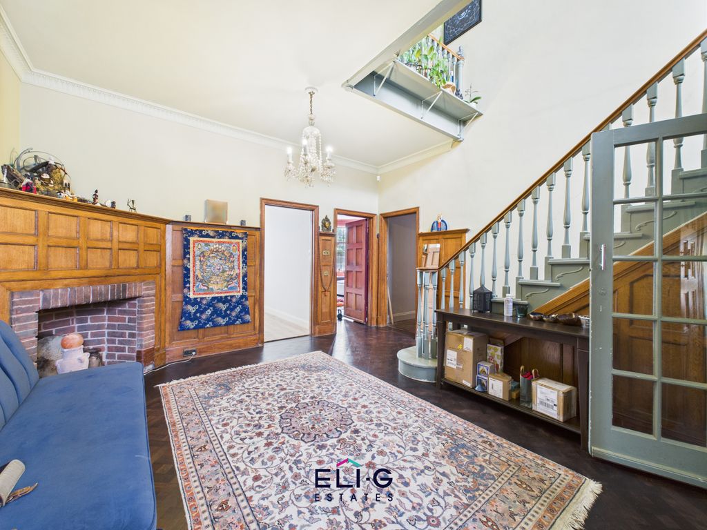 Property photo 2 of 12 Gallery