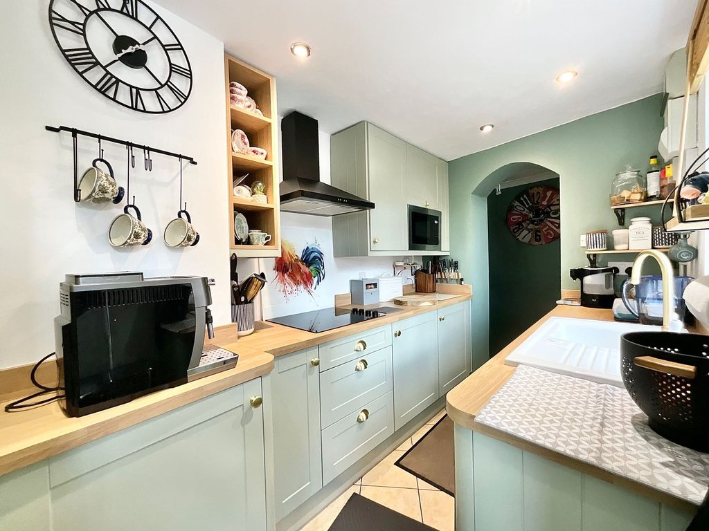 Property photo 2 of 30