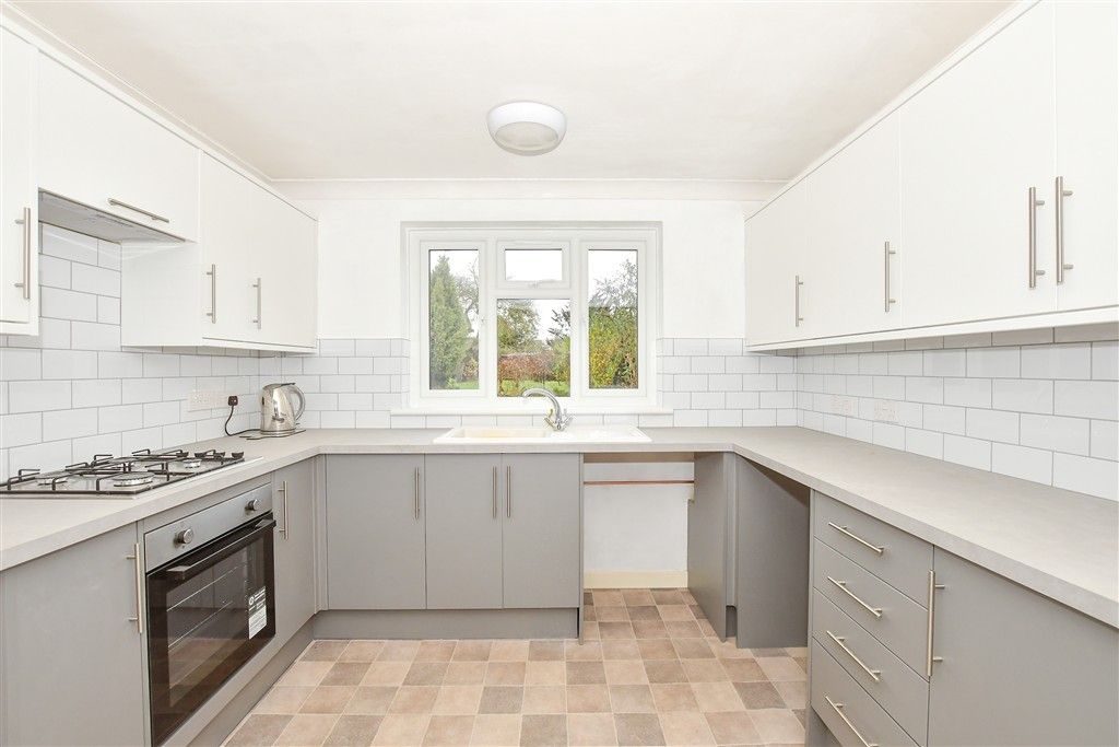 Property photo 3 of 15 Kitchen