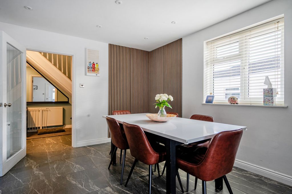 Property photo 3 of 20 Dining Room