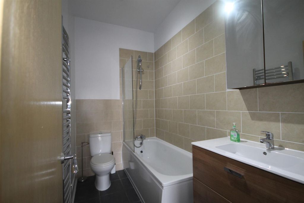 Property photo 3 of 7 Img_5303.Jpg