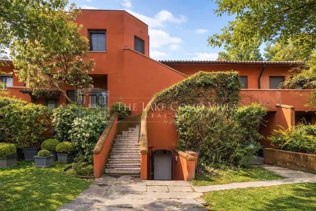 Property photo 2 of 33