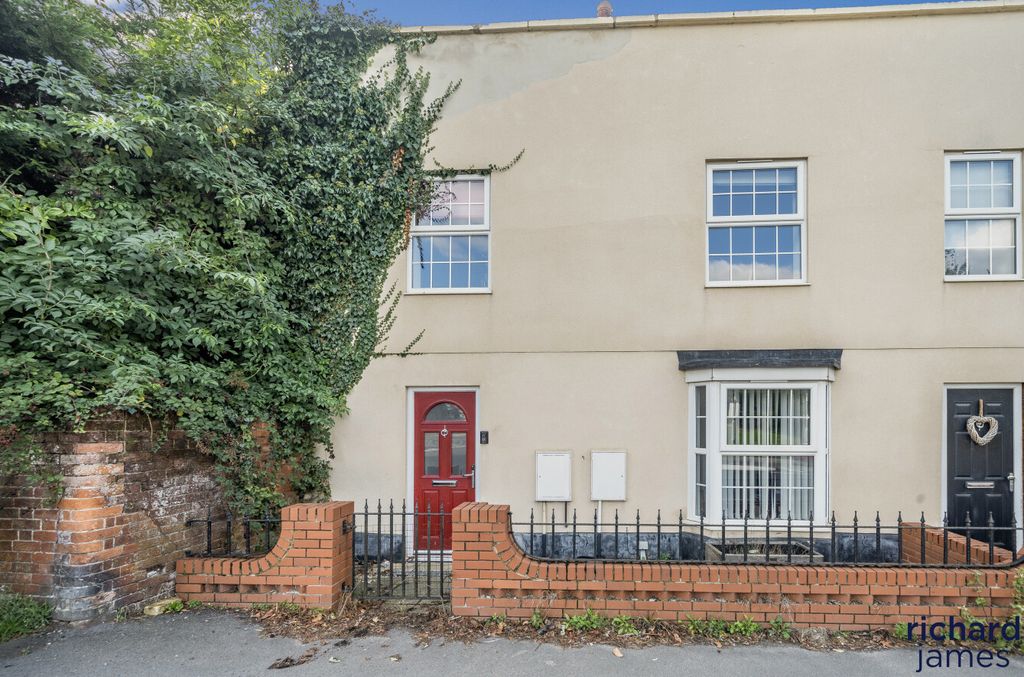 Property photo 1 of 12 Bd20c3ce-3B32-402...