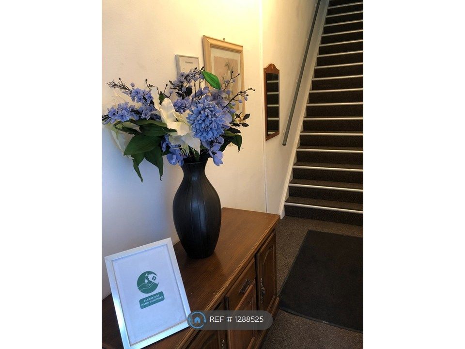 Property photo 1 of 15 Entrance Hall