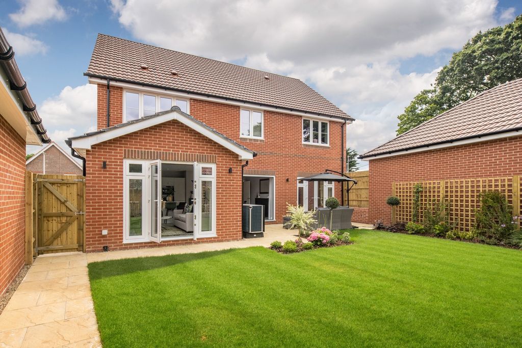 Additional image 6 of 5 bed detached house for sale"Willow" at Upper Stone Rise, Ashmore Green, Newbury RG18
