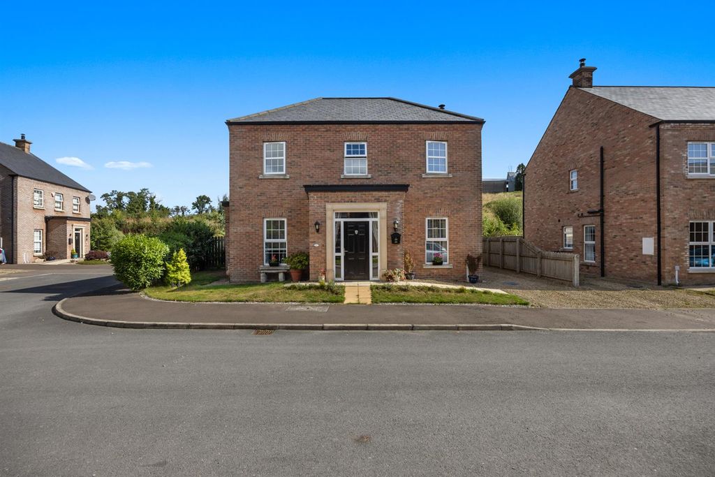 Property photo 2 of 35 39 Moss Lane 35.Jpg