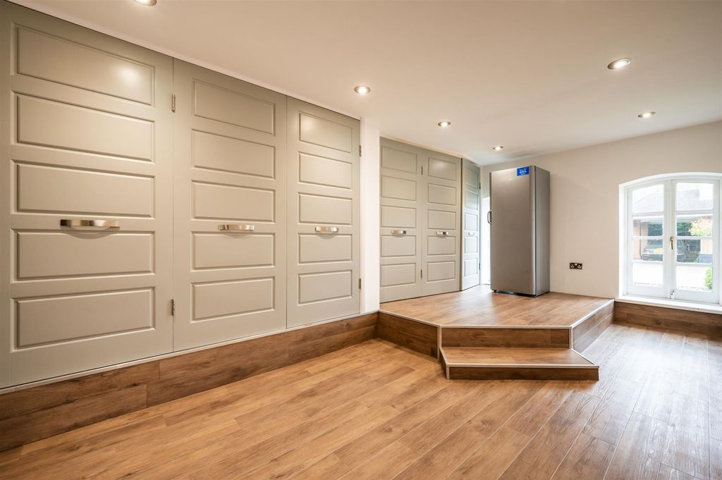 Additional image 27 of 5 bed detached house for saleDore Road, Sheffield S17