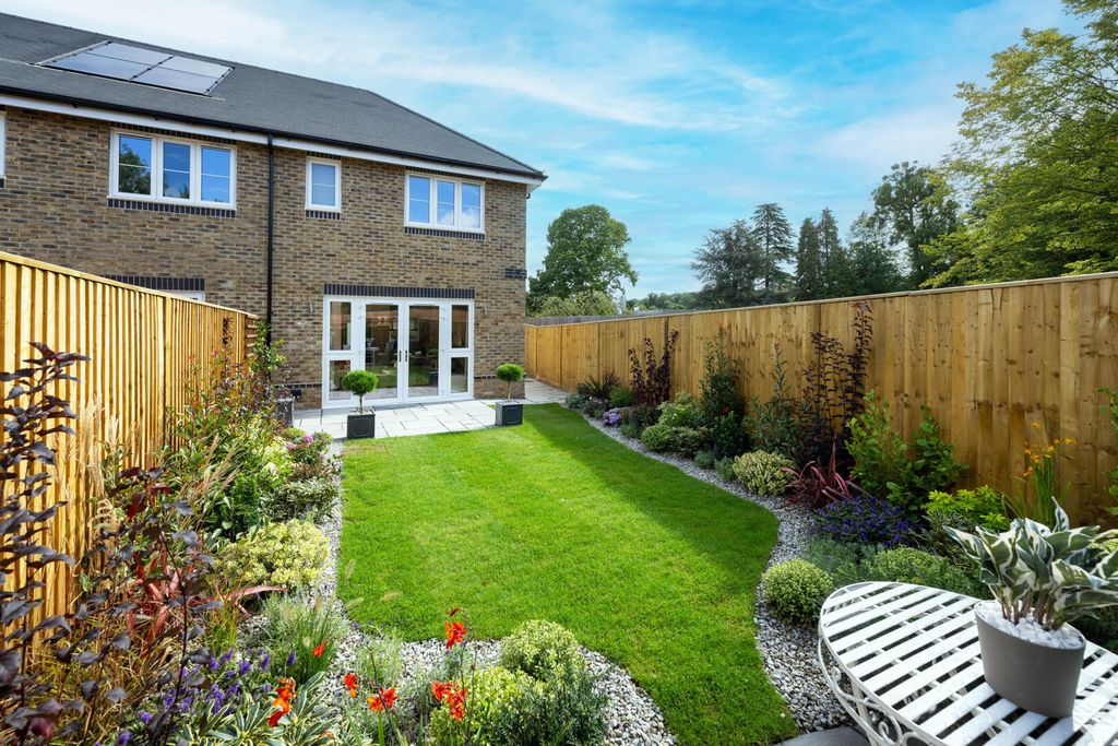Property photo 2 of 8 Rear Garden