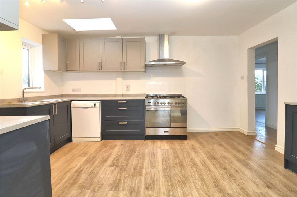 Property photo 2 of 11 Picture No. 05