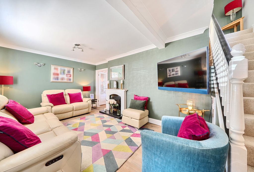 Property photo 3 of 18 1482208-8-6A3951B...
