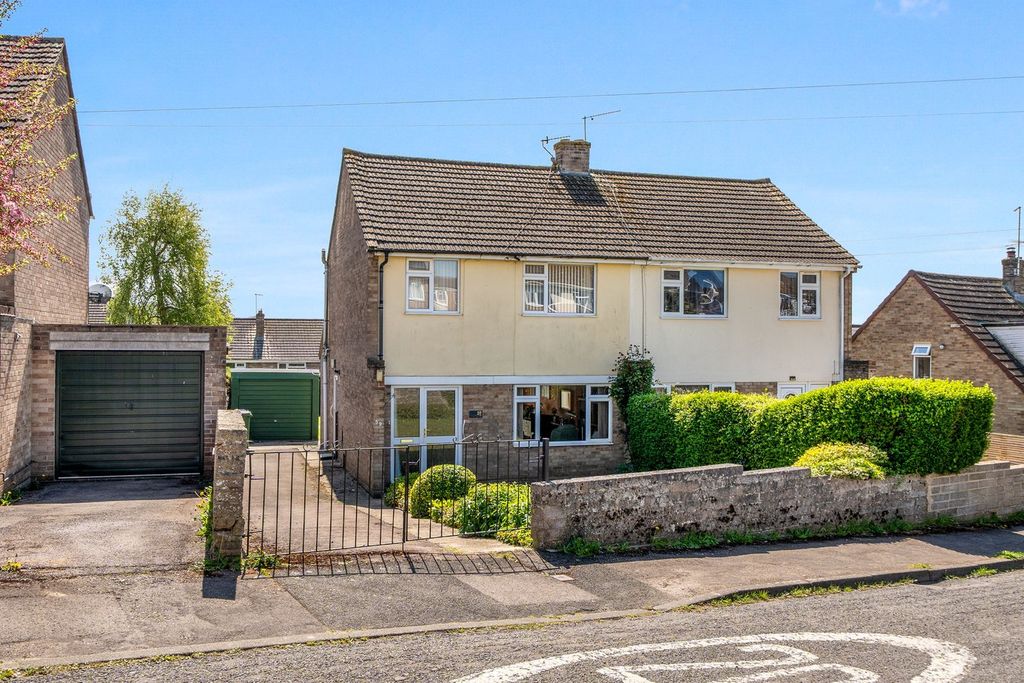 Property photo 1 of 14