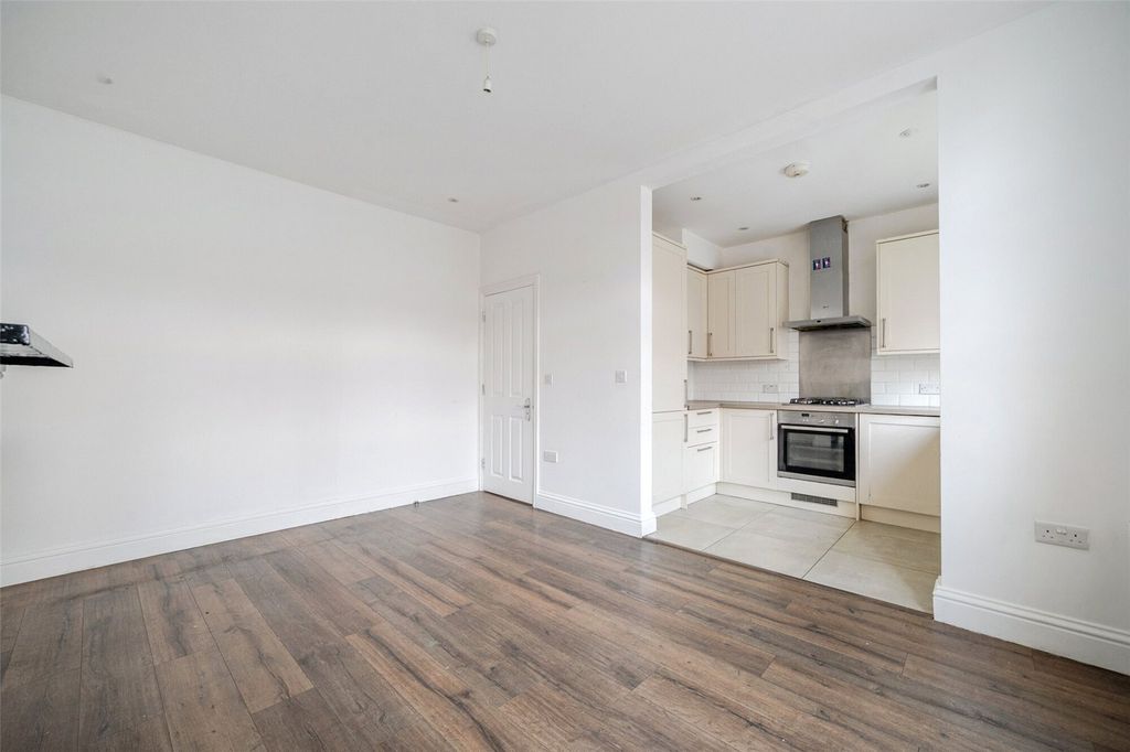 Property photo 2 of 14 Picture No. 08