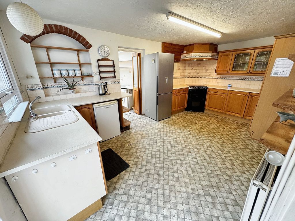 Property photo 3 of 29