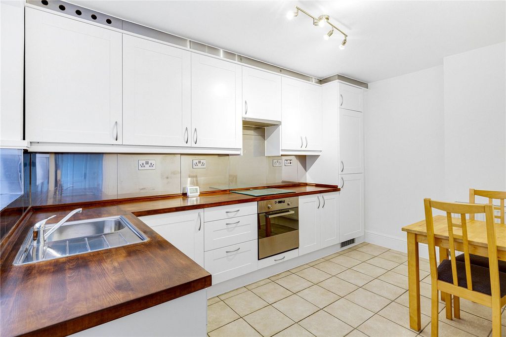 Property photo 1 of 10 Picture No. 17