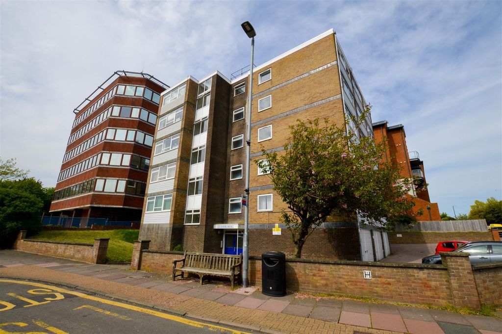 Property photo 1 of 6