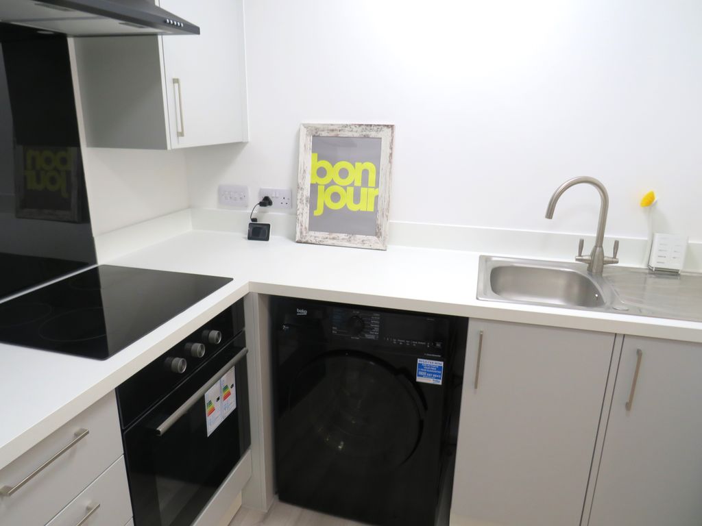 Property photo 3 of 4 Kitchen