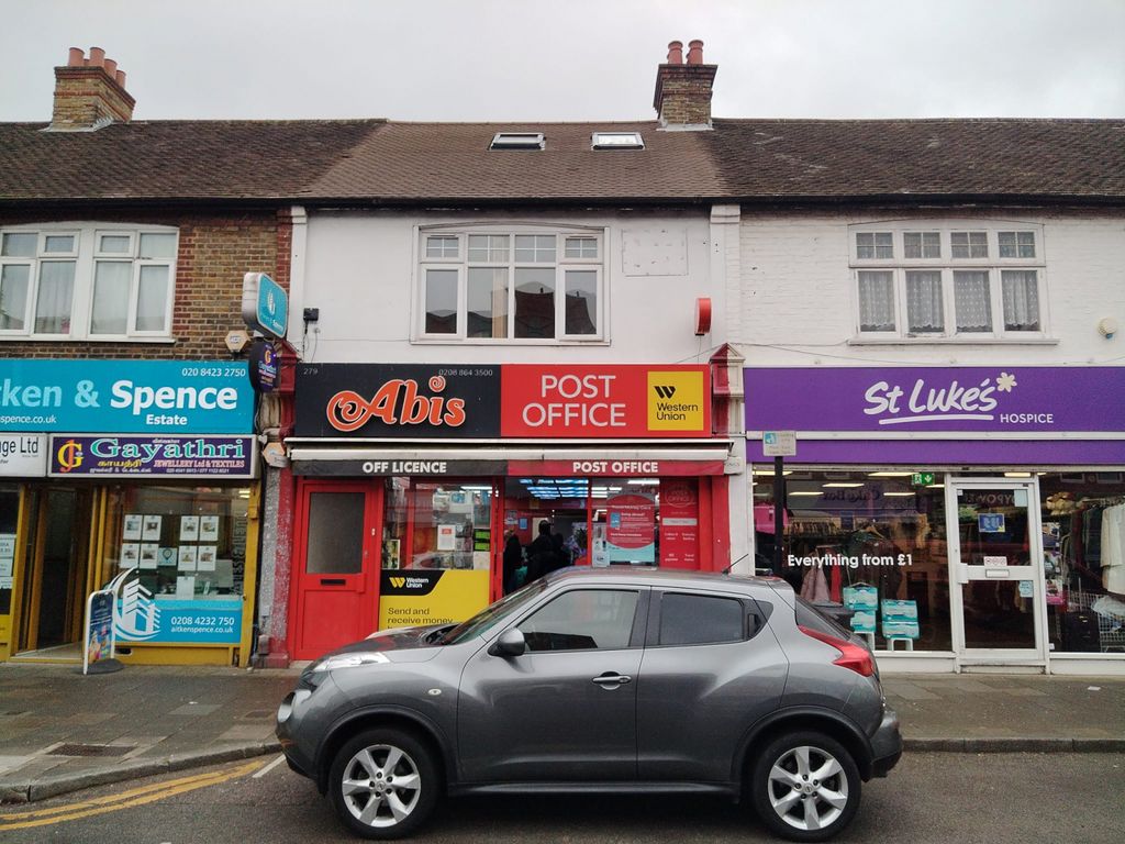 Property photo 1 of 11 Three Bed First / Second Floor Flat Above Central South Harrow Post Office