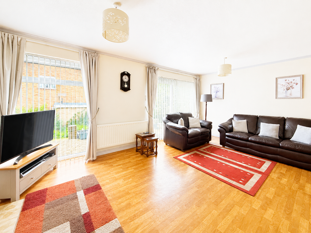 Property photo 2 of 17 170E46C0-2E8D-43F2-890B-A7940053550D
