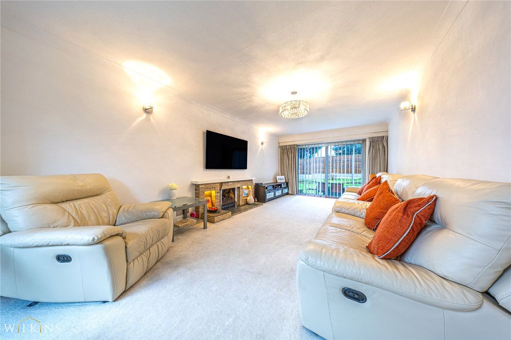 Property photo 2 of 31 Picture No. 15