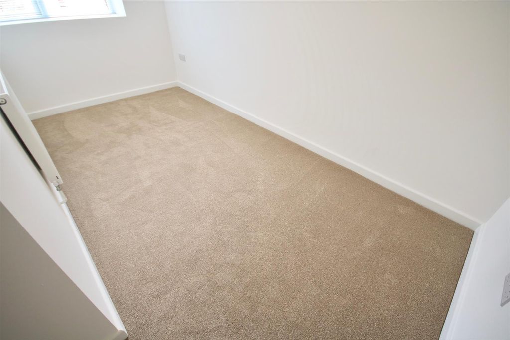 Property photo 3 of 13 Ogz8Dcuisum52Eqga1C4Aq.Jpg