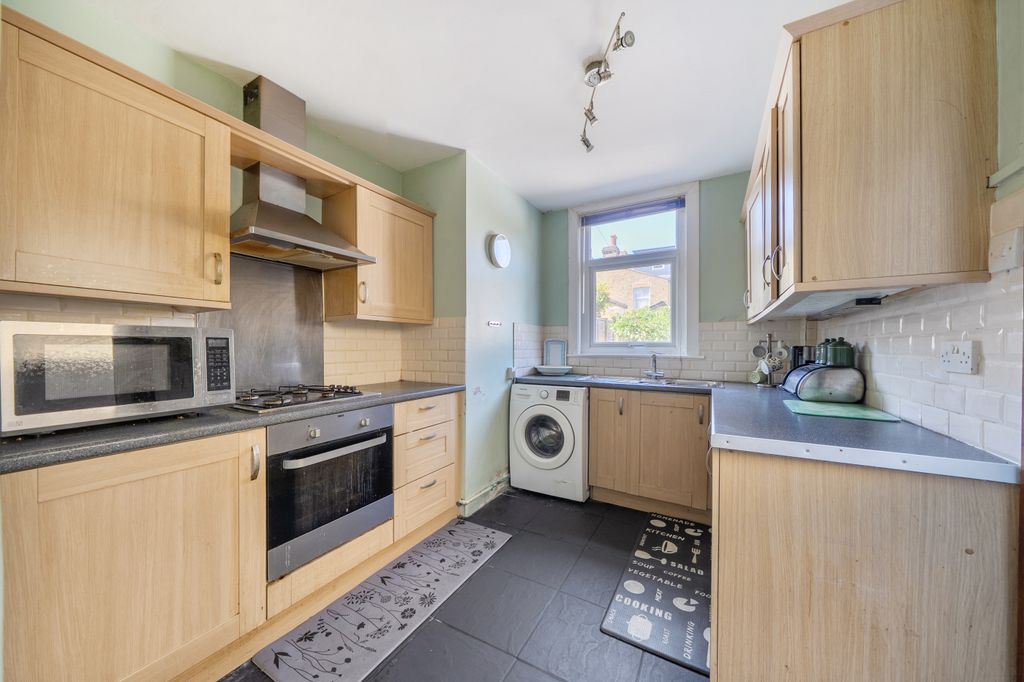 Property photo 3 of 18 Picture No. 27