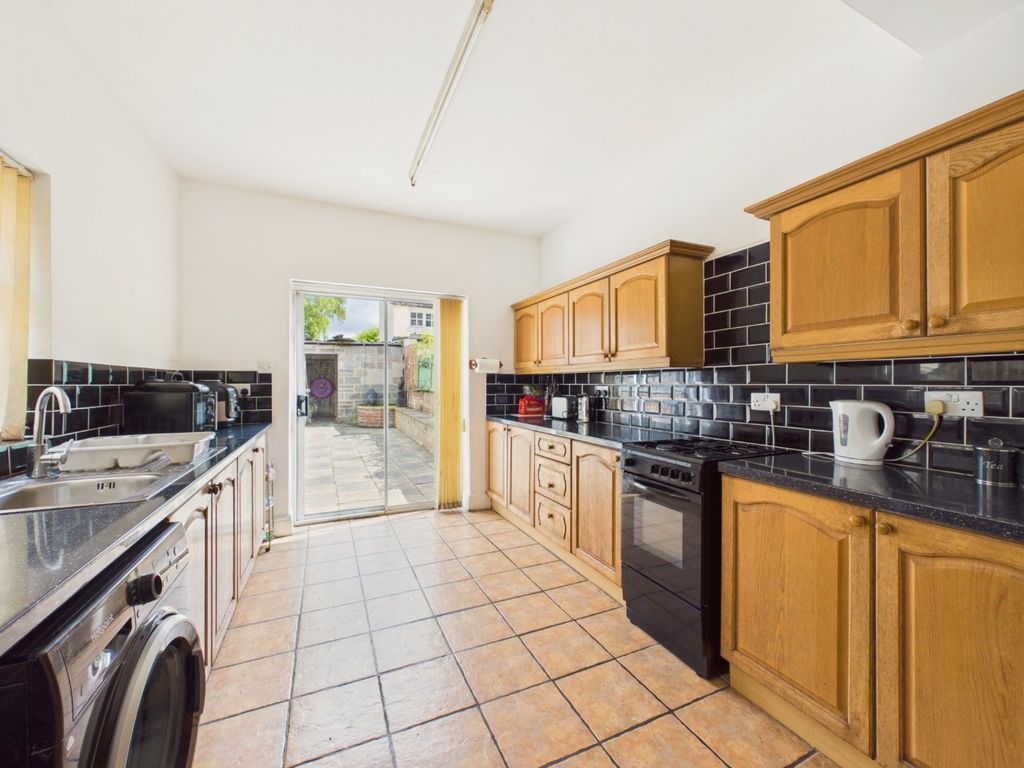Property photo 2 of 14 5149745