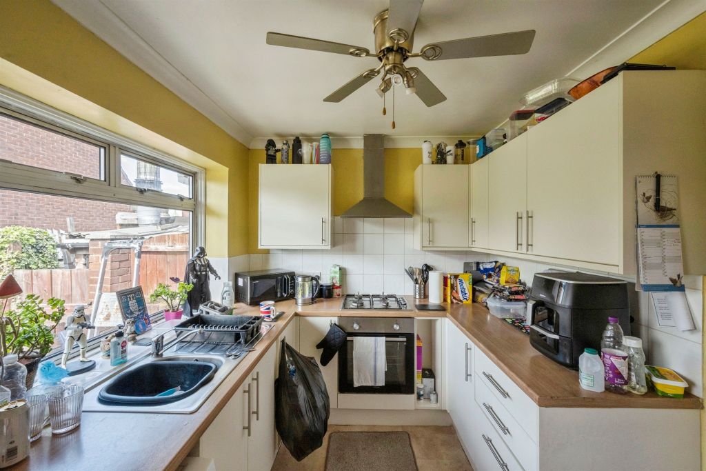 Property photo 3 of 28