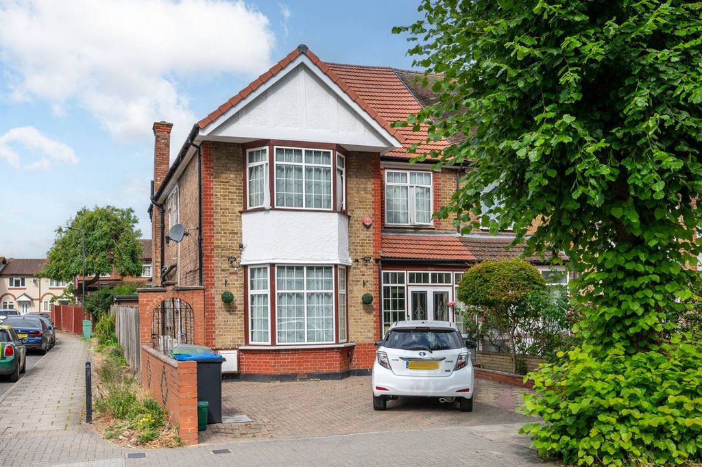Property photo 2 of 16